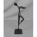 KHALIQUE, BODRUL (20. Jh.), Skulptur / sculpture: "Tänzerin", Bronze, dunkelbraun patiniert;
