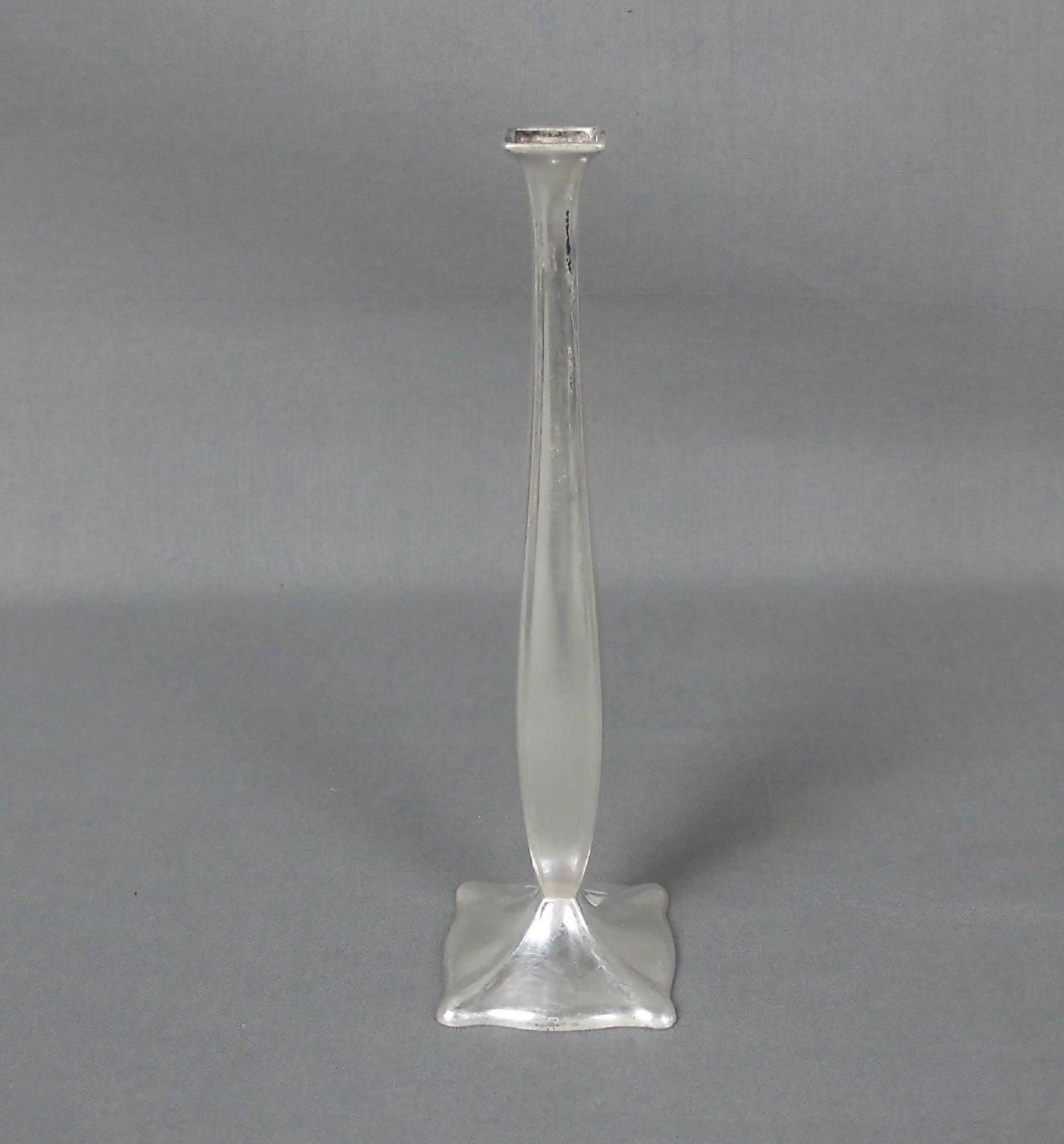 VASE, 835er Silber (beschwerter Fuß), Otto Bodenreuter / Dresden, Marke 1900-1940). Schlanke,