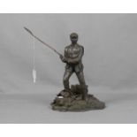 MECKIE, TOM (1939 geb. in Edinburgh, England), Skulptur / sculpture: "Angler", bronzierte Masse,
