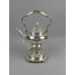 TEEKESSEL MIT RECHAUD / teakettle, Manufaktur Christofle / France, versilbert. Profilierter