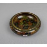 CLOISONNÉ - SCHALE / bowl, Emaille über Messing, China, 2. Hälfte 20. Jh.; flach gemuldete Form