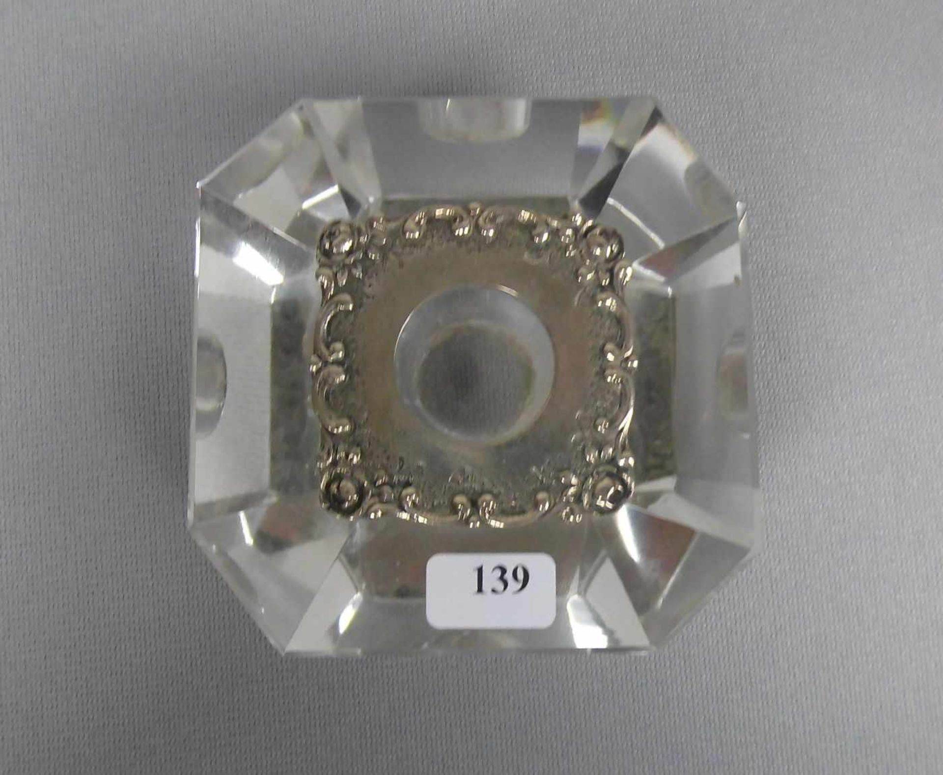 LEUCHTER / TISCHLEUCHTER / candlestick, Bleikristall mit 800er Silbermontur. Oktagonale Form mit - Image 2 of 4