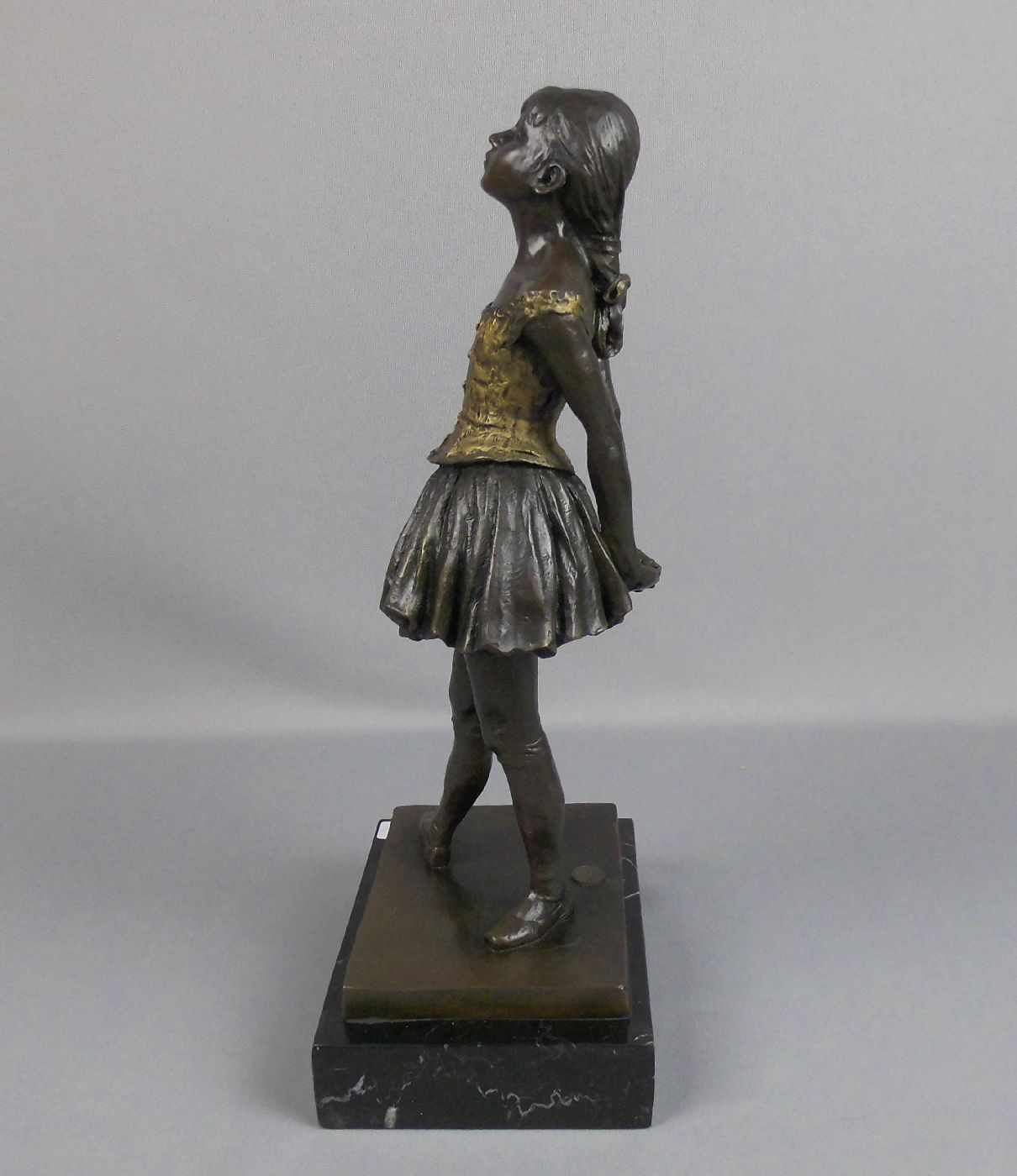 DEGAS, EDGAR (1834-1917), Skulptur / sculpture: "La Petite Danseuse de quatorze ans" (Originaltitel; - Bild 2 aus 5