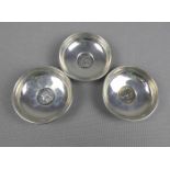 DREI SCHÄLCHEN / MÜNZSCHALEN / bowls, USA, Silber (925er u. 900er Silber, insgesamt 106 g.), Firma