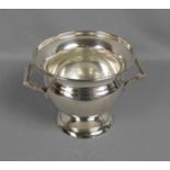 SCHALE / FUSSCHALE, gearbeitet in der Form eines Kraters / bowl on a stand, 800er Silber (283 g),