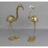 FIGURENPAAR "Flamingos", Messing, naturalistisch gearbeitet; unter dem Stand auf Klebeetikett