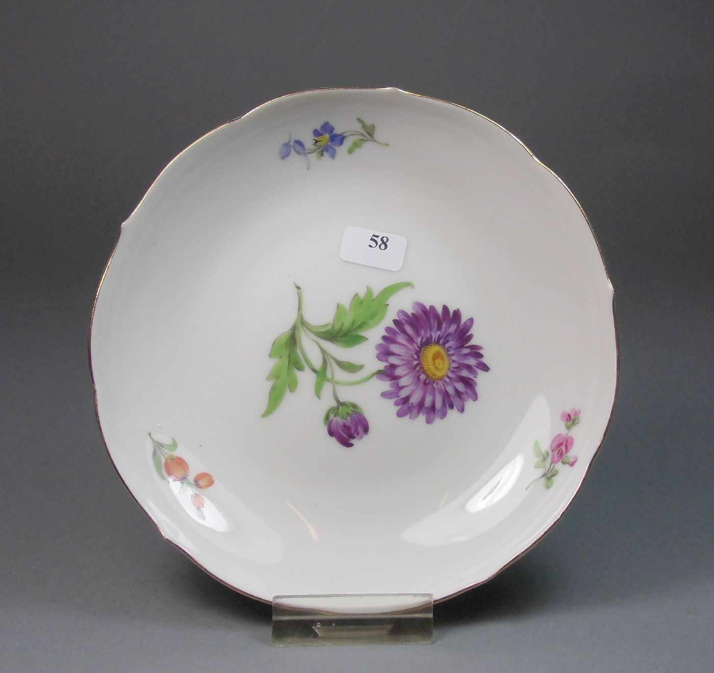 KLEINE SCHALE / little bowl, Manufaktur Meissen, unterglasurblaue Schwertermarke, Marke seit 1934