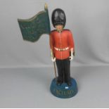 TABAK - WERBEFIGUR / WERBEAUFSTELLER "Britischer Grenadier Guard / Palastwache", Thermokunstoff,