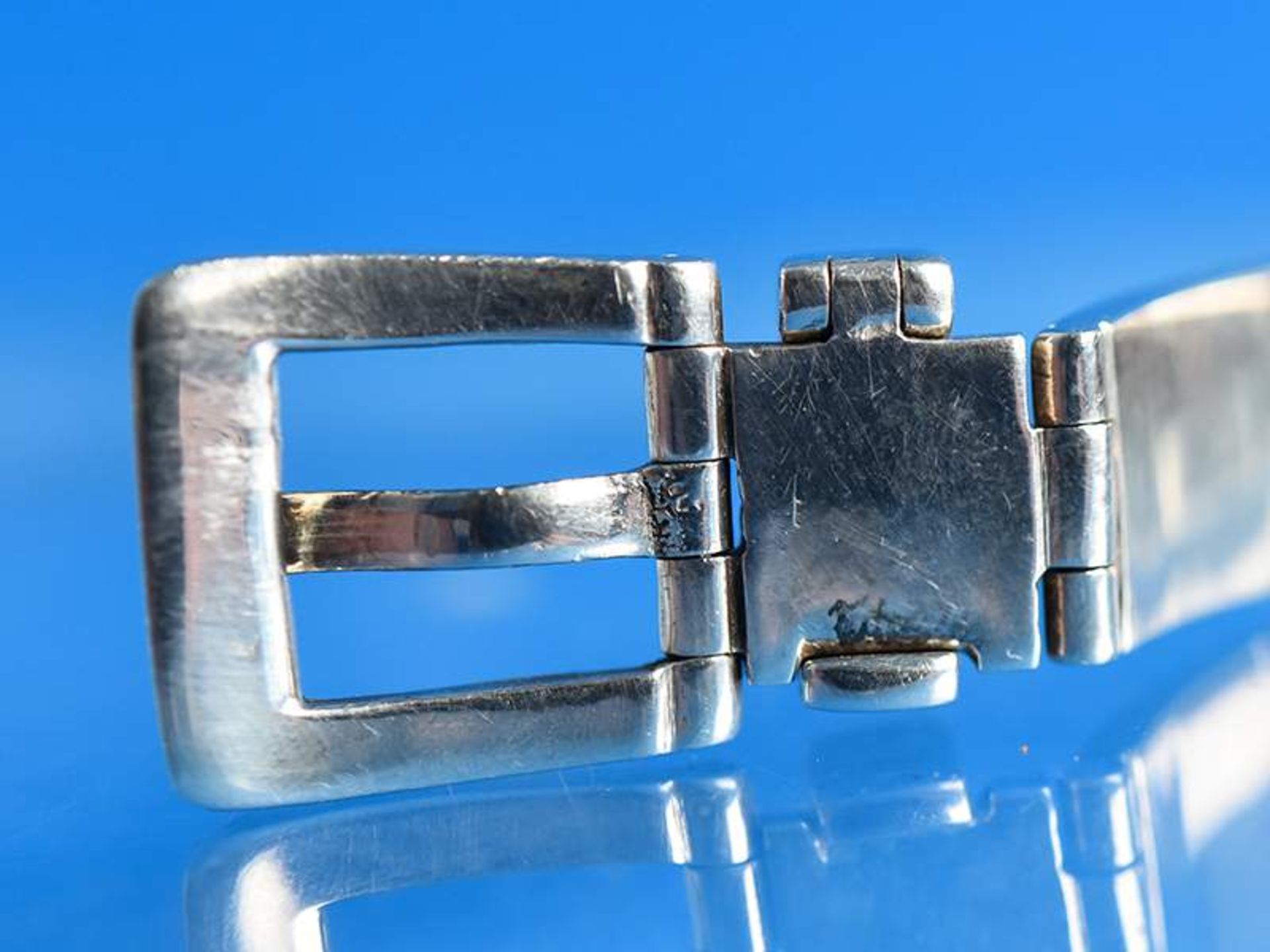 Armreif "Gürtel" mit nussbrauner Emaille, FALLACI, Italien, 20. Jh.
900/-Silber. Gesamtgewicht ca. - Image 3 of 5