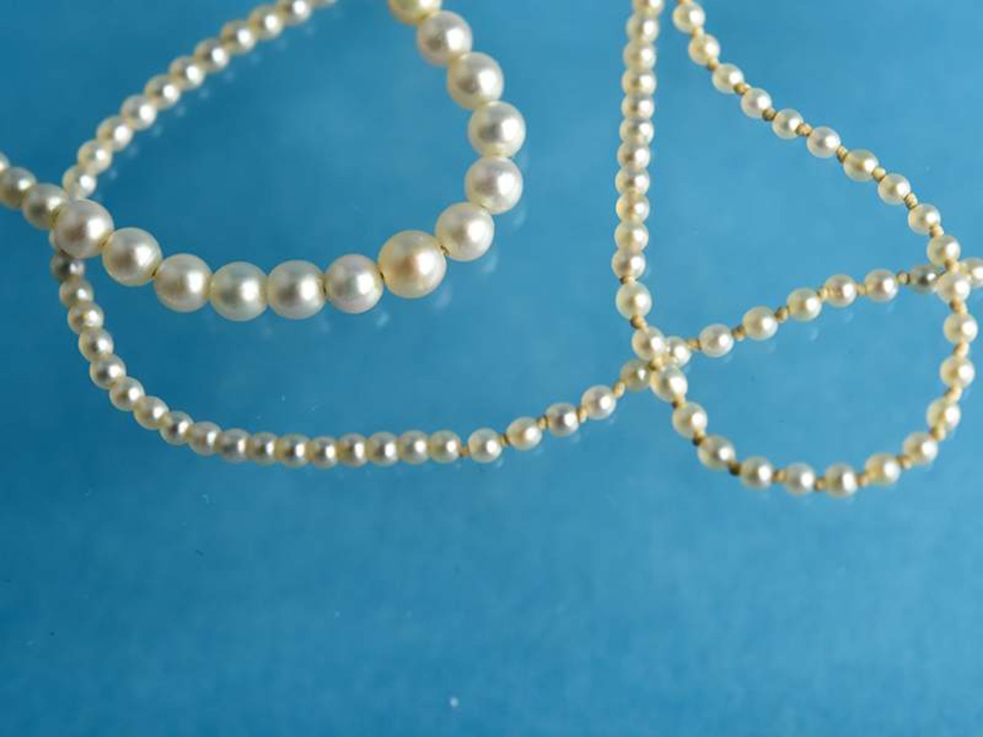 Orientperlenkette mit Diamantschloß, Art Deco Orientperlen mit seitlichem Verlauf. Silbergrauer - Image 3 of 10