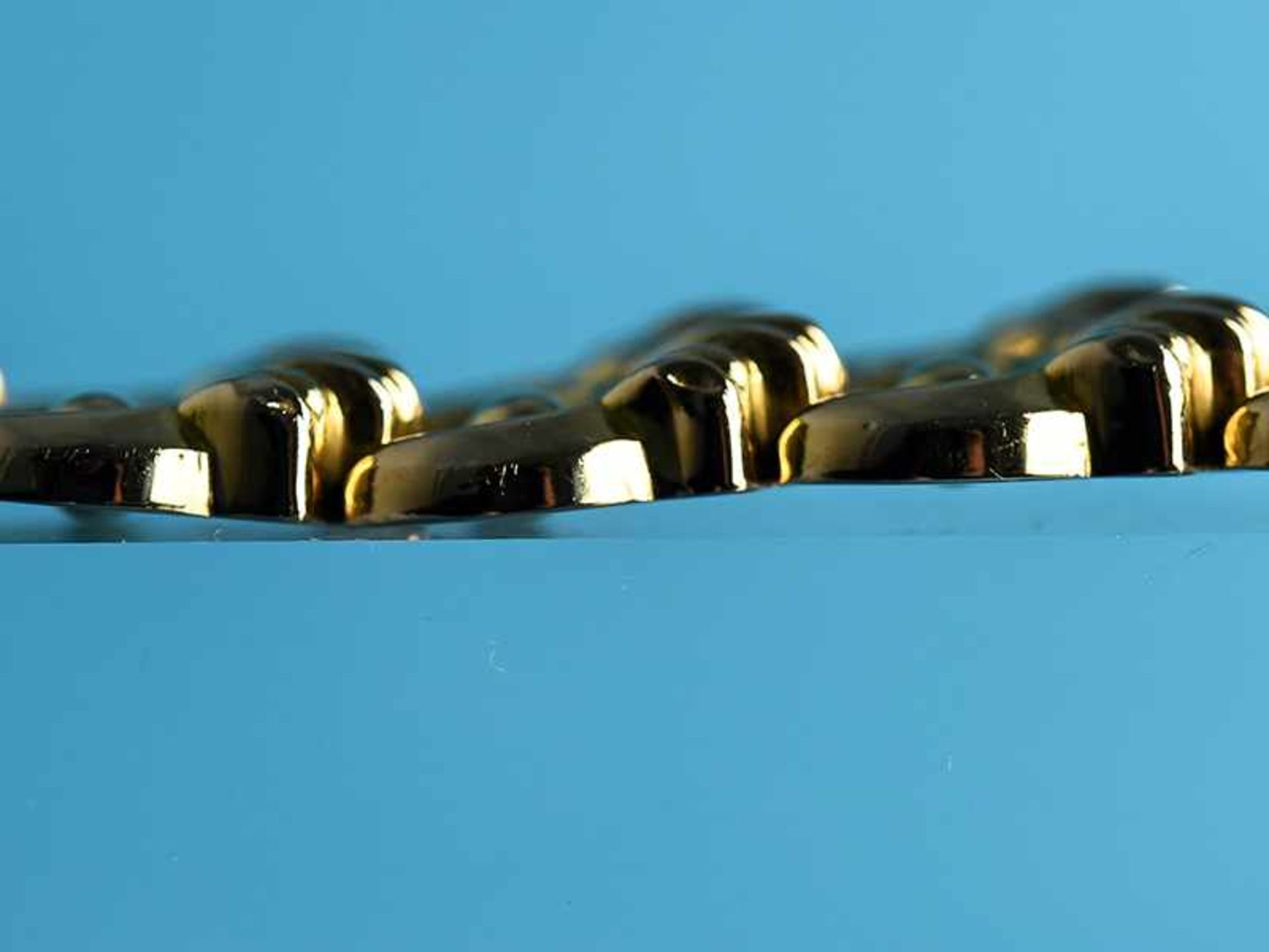 Breites Armband, 50- er Jahre 750/- Roségold. Gesamtgewicht ca. 70,6 g. Doppelreihiges Armband aus - Bild 4 aus 7