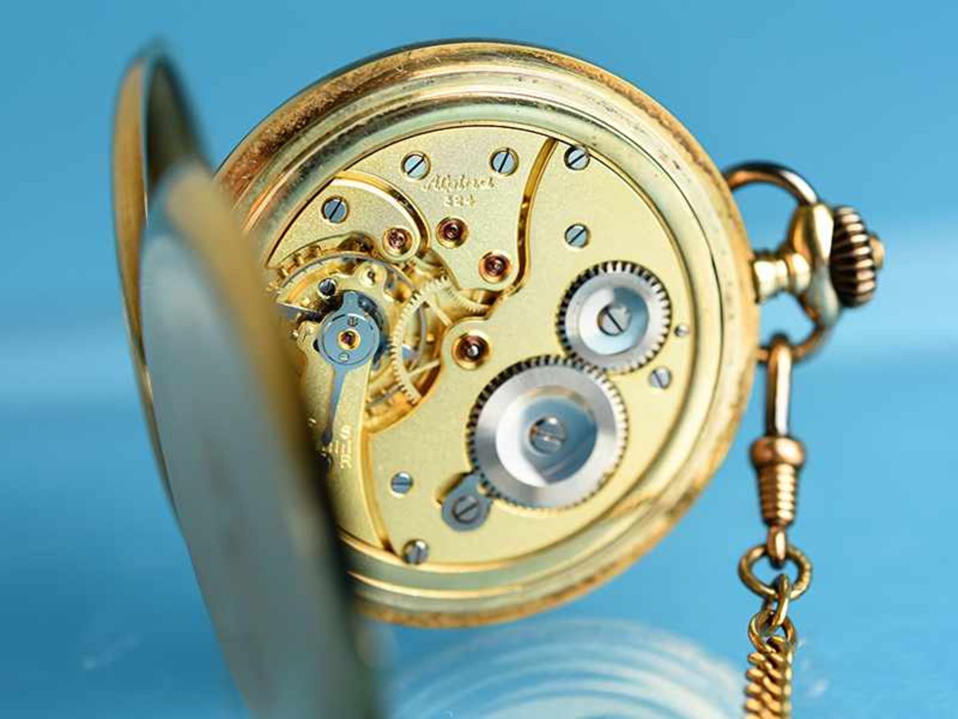 Savonnette-Taschenuhr, bezeichnet Alpina & Uhrenkette, 20. Jh. 1.) Taschenuhr: 585/- Gelbgold. - Image 2 of 6