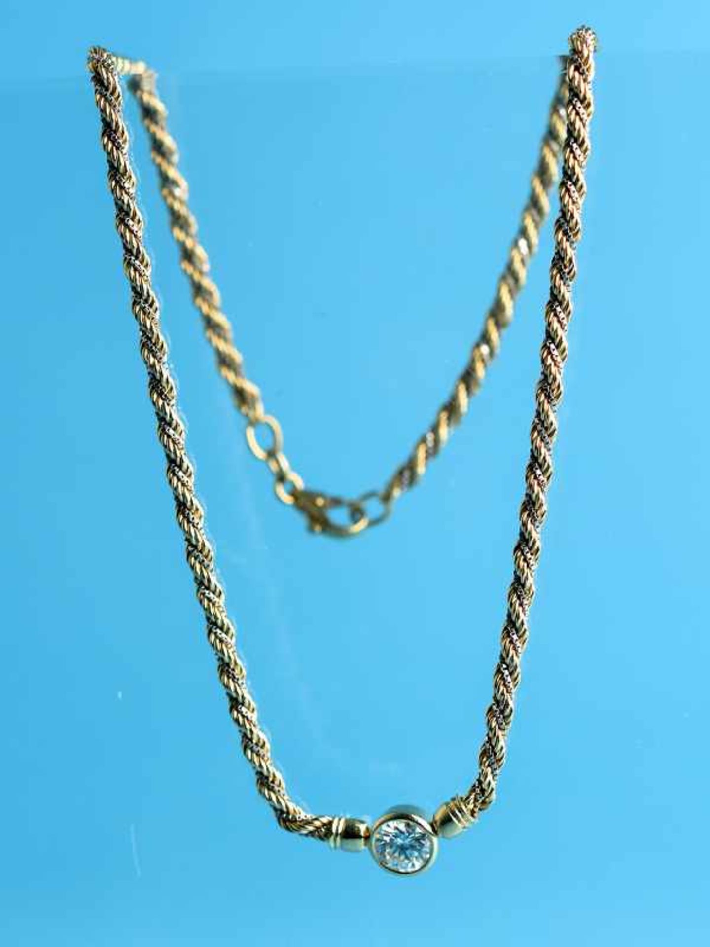 Collier mit Brillanten von 1,1 ct mit GIA-Gutachten von 1979 750/- Gelb- und Weißgold. Gesamtgewicht