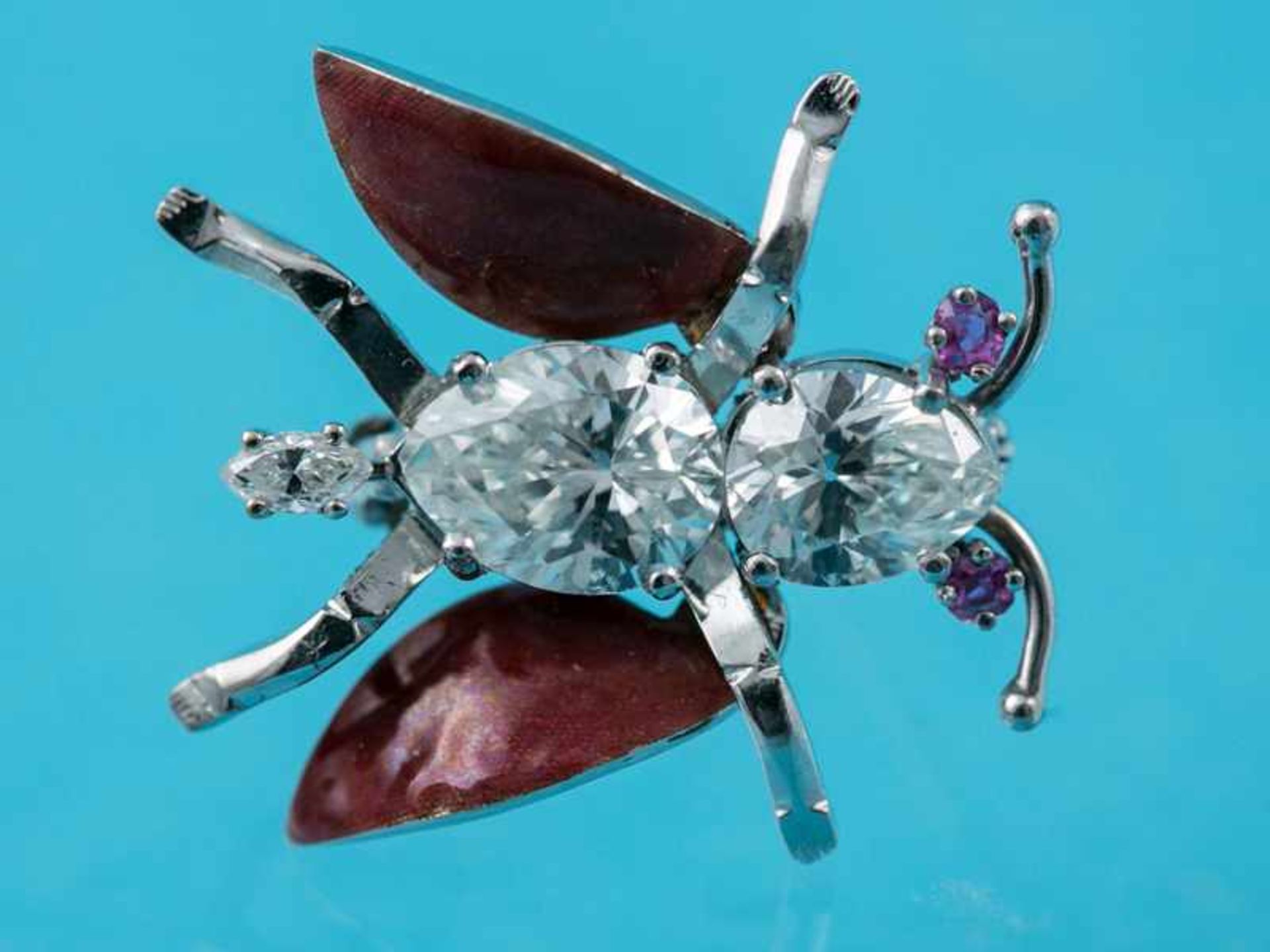 Prunkvolle Insektenbrosche mit Diamanten, zusammen ca. 3,03 ct, zwei kleinen Rubinen und Emaille,