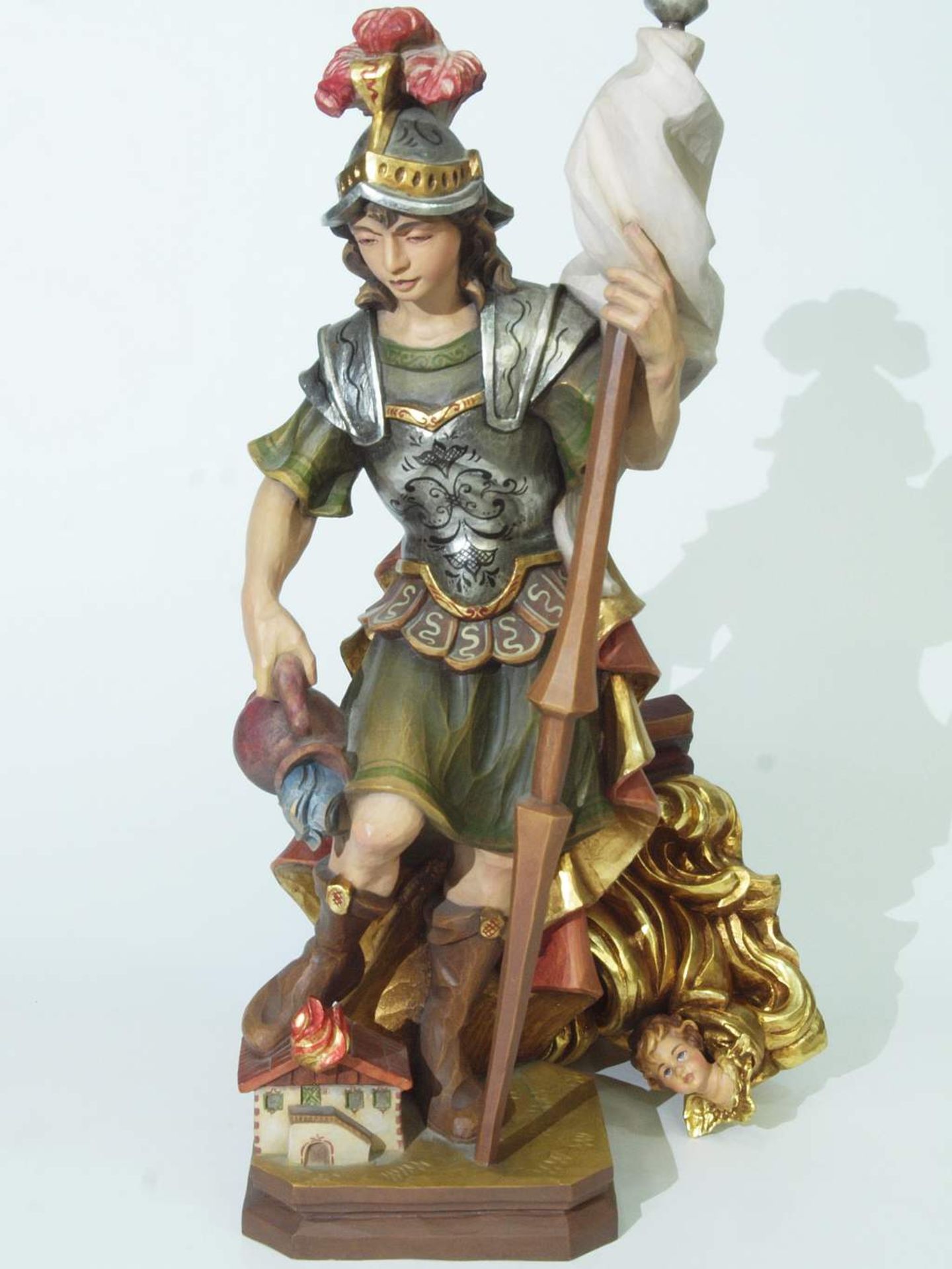 Heiliger Florian. Heiliger Florian. 2. Hl. 20. Jahrhundert Holz farbig gefaßt, partiell gold - Bild 3 aus 6