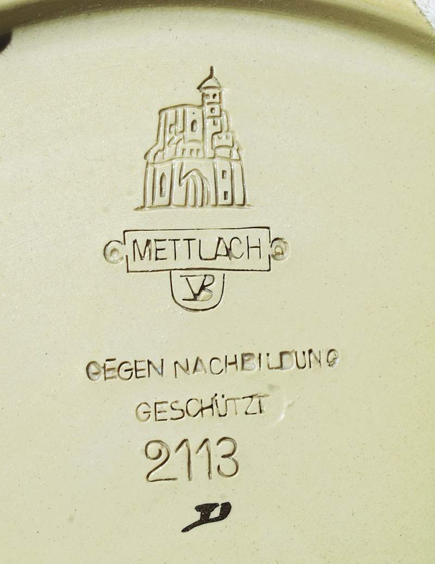 Großer Mettlach-Teller mit Zwergenmotiv, um 1890. Großer Mettlach-Teller mit Zwergenmotiv, um - Bild 3 aus 8