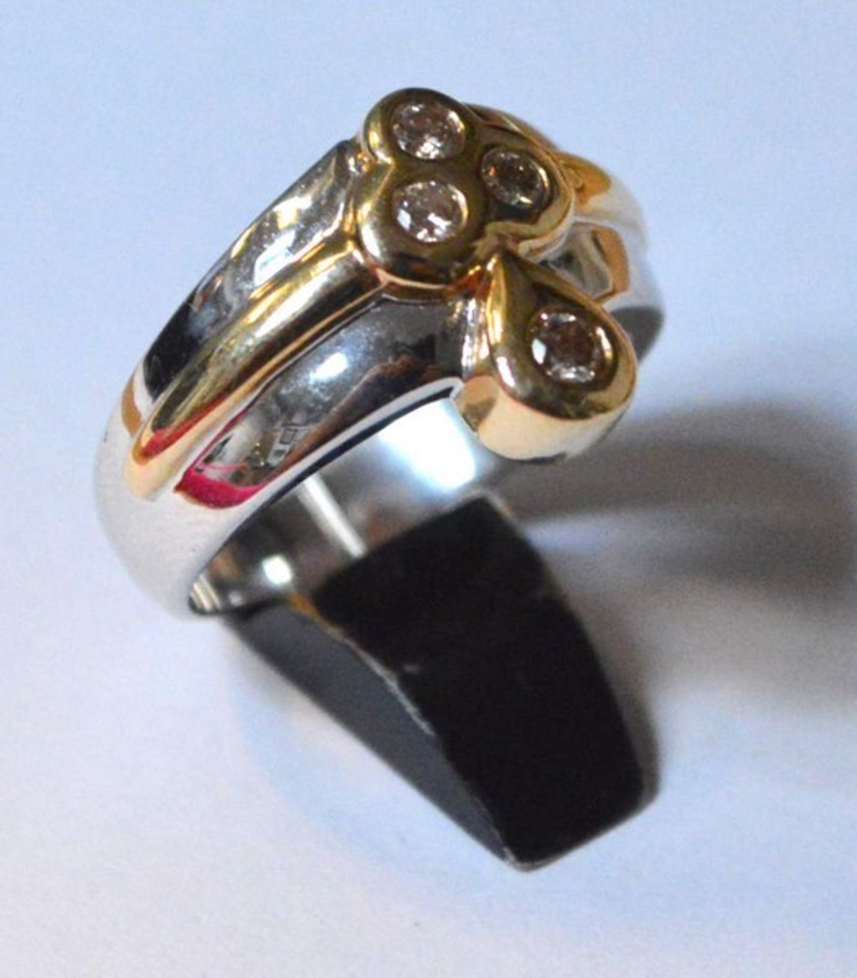 Damenring 14 kt. Gelb- und Weißgold, mit Brillanten ca. 0,28 ct.