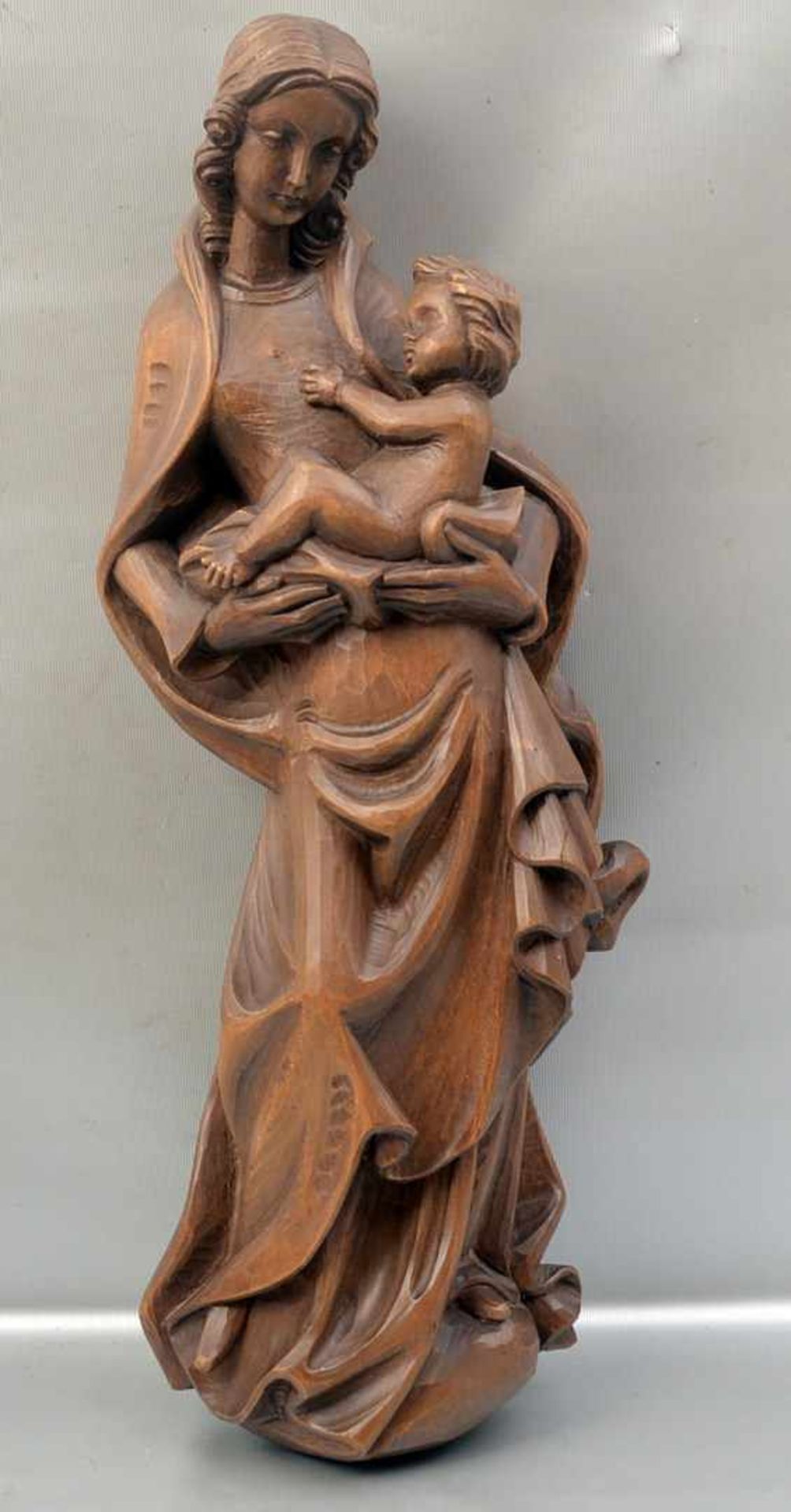 Mutter Gottes mit Kind Hartholz, geschnitzt, im Barock-Stil, H 52 cm