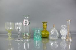 Konvolut div. Glas (19./20.Jh.)Becher, Vasen, Kelchgläser; 8 Teile; H: 11 - 20 cm