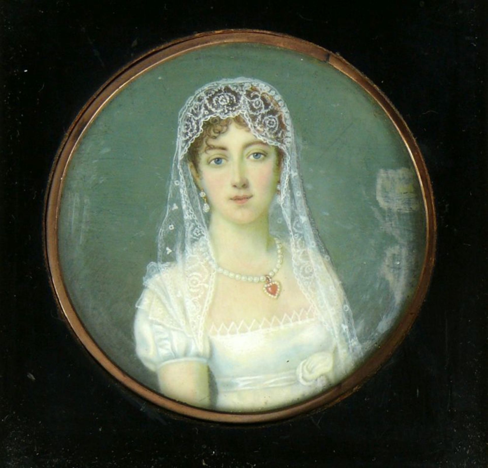 Miniaturist (19.Jh.)"Portrait eines jungen Frau"; in weißem Kleid mit Schleier; Mischtechnik/