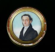 Miniaturist (1.H.19.Jh.)"Brustportrait eines Mannes"; Mischtechnik/Elfenbein; D: ca. 5,5 cm; in