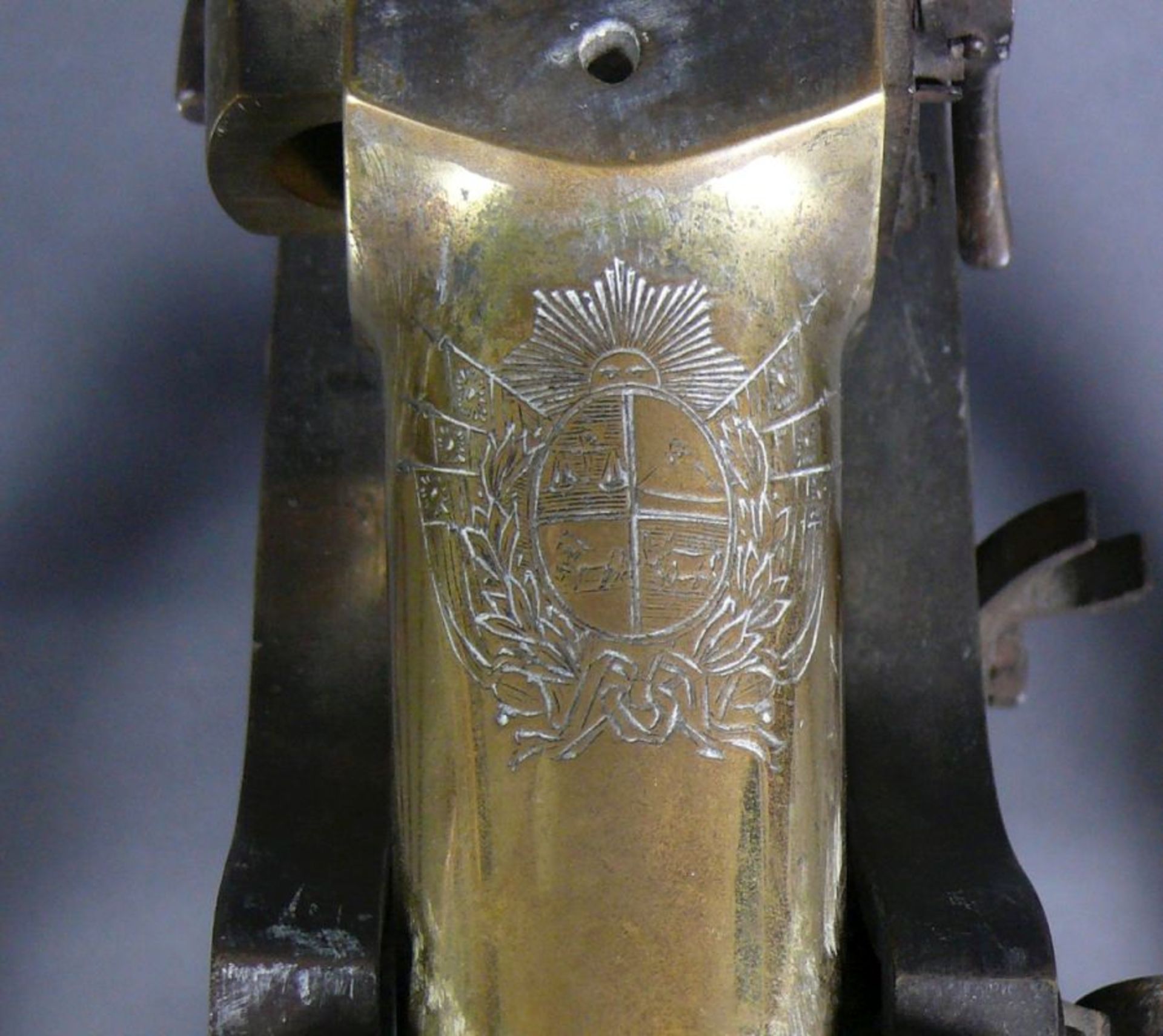 Modell-Kanone (2.H.19.Jh.)Eisen/Bronze; auf Kanonenlauf sign.: Pedro Rivetti, darüber ziseliertes, - Bild 4 aus 12