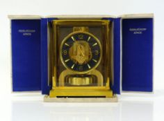 JAEGER-LECOULTRE "ATMOS"in allseitig verglastem, poliertem, goldfarbenem Metallgehäuse;