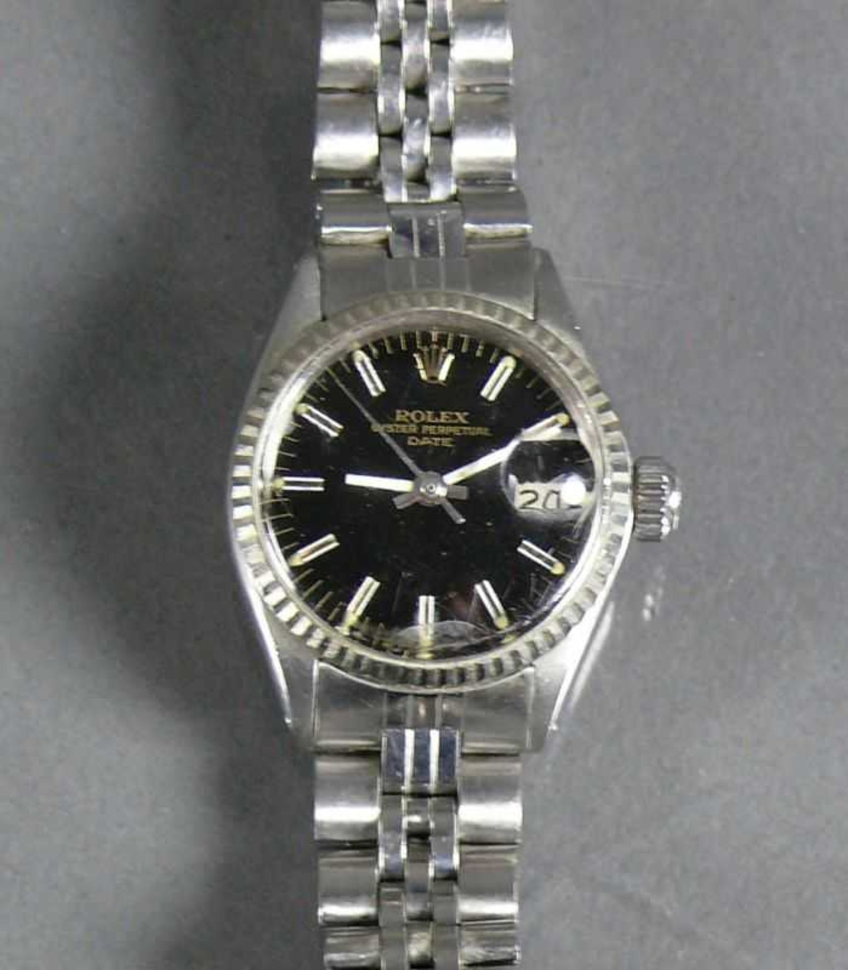 ROLEX-Damenarmbanduhr Oyster Perpetual Date; Stahl; schwarzes Ziffernblatt mit Datumsanzeige; - Bild 2 aus 2