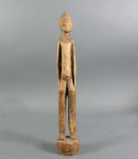 Stehende Figur Holz geschnitzt; H: ca. 45 cm