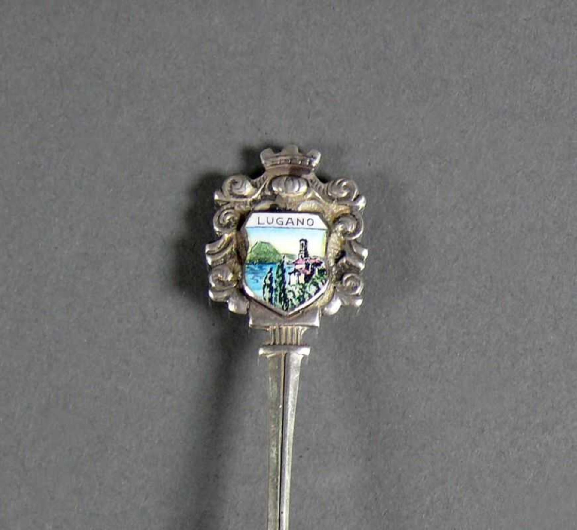 4 div. kleine Löffel jeweils Silber 800; L: 11,5 - 13,5 cm; unterschiedliche Dekore; zus. 58g - Bild 2 aus 3