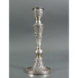Kerzenleuchter Silber 800; orientalischer, floraler Dekor; H: 22 cm; 189g