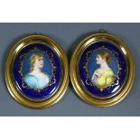 Paar Porzellan-Miniaturen (19./20.Jh.) auf gewölbter Platte jeweils Frauendarstellung im Hochoval