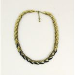 Halskette 3-eckförmige Kettenglieder; 14ct GG; L: 42 - 47 cm; 31 g;