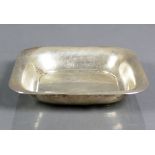 Kleine Anbietschale Silber 800; quadratische Form mit abgerundeten Ecken; 64 g; 2x12,5x12,5 cm;