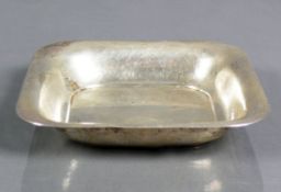 Kleine Anbietschale Silber 800; quadratische Form mit abgerundeten Ecken; 64 g; 2x12,5x12,5 cm;