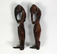 Paar Ganesha-Figuren (18.Jh.) Holz geschnitzt; H: je 27 cm; Reste alter Fassung; Zertifikat von 1977