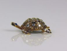 Brosche in Form einer Schildkröte; 18ct GG; mit Brillantbesatz von ca. 1,50ct und 2 kleine