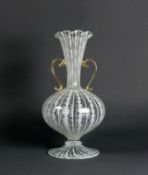 MURANO-Vase "ZANFIRICO", weisses Fadenglas mit gebauchtem Korpus auf rundem Stand; seitl. angesetzte