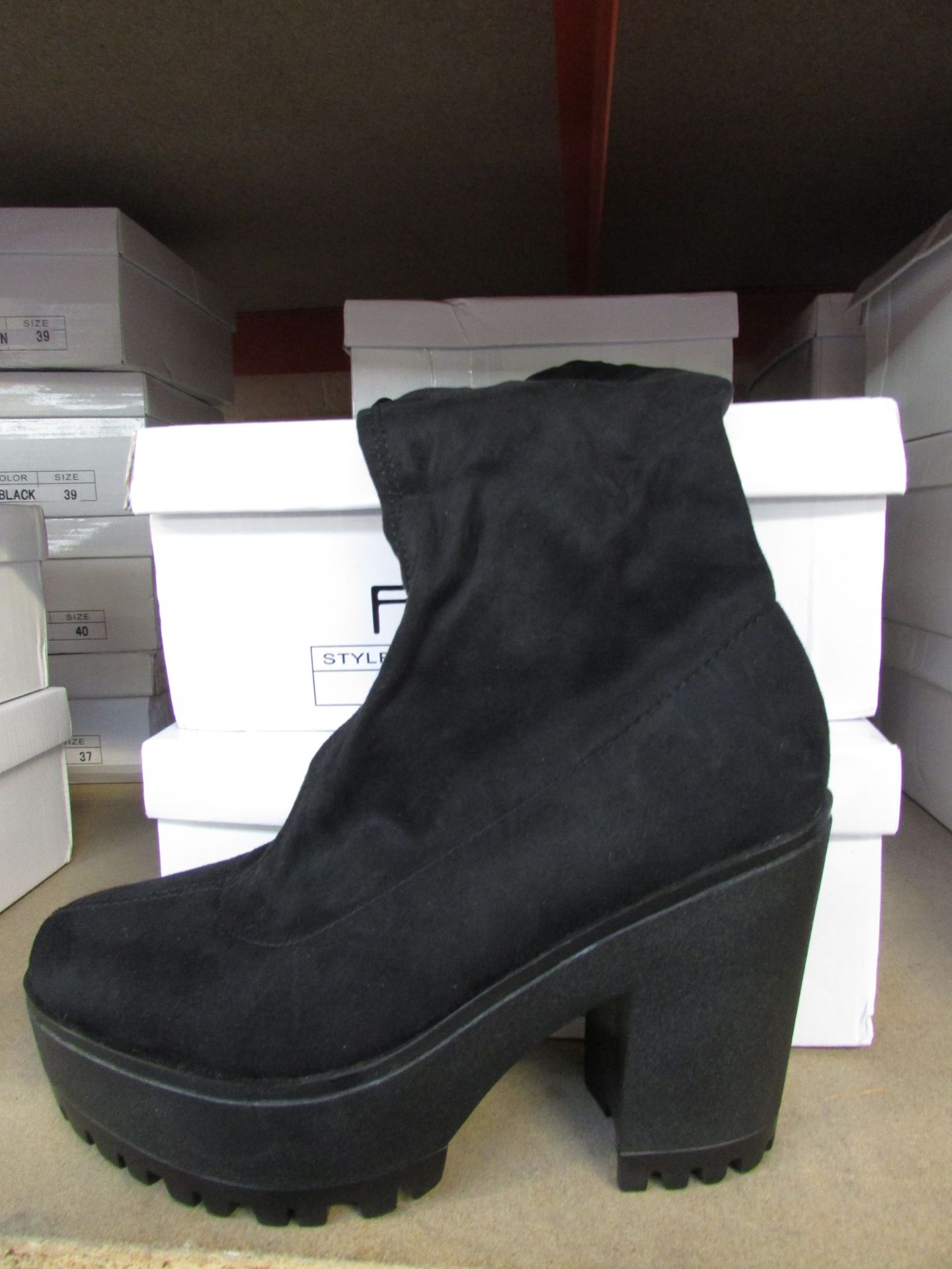 5X FUSION BLACK STRETCH SUEDE BOOTS UK SIZES 4,5,6
