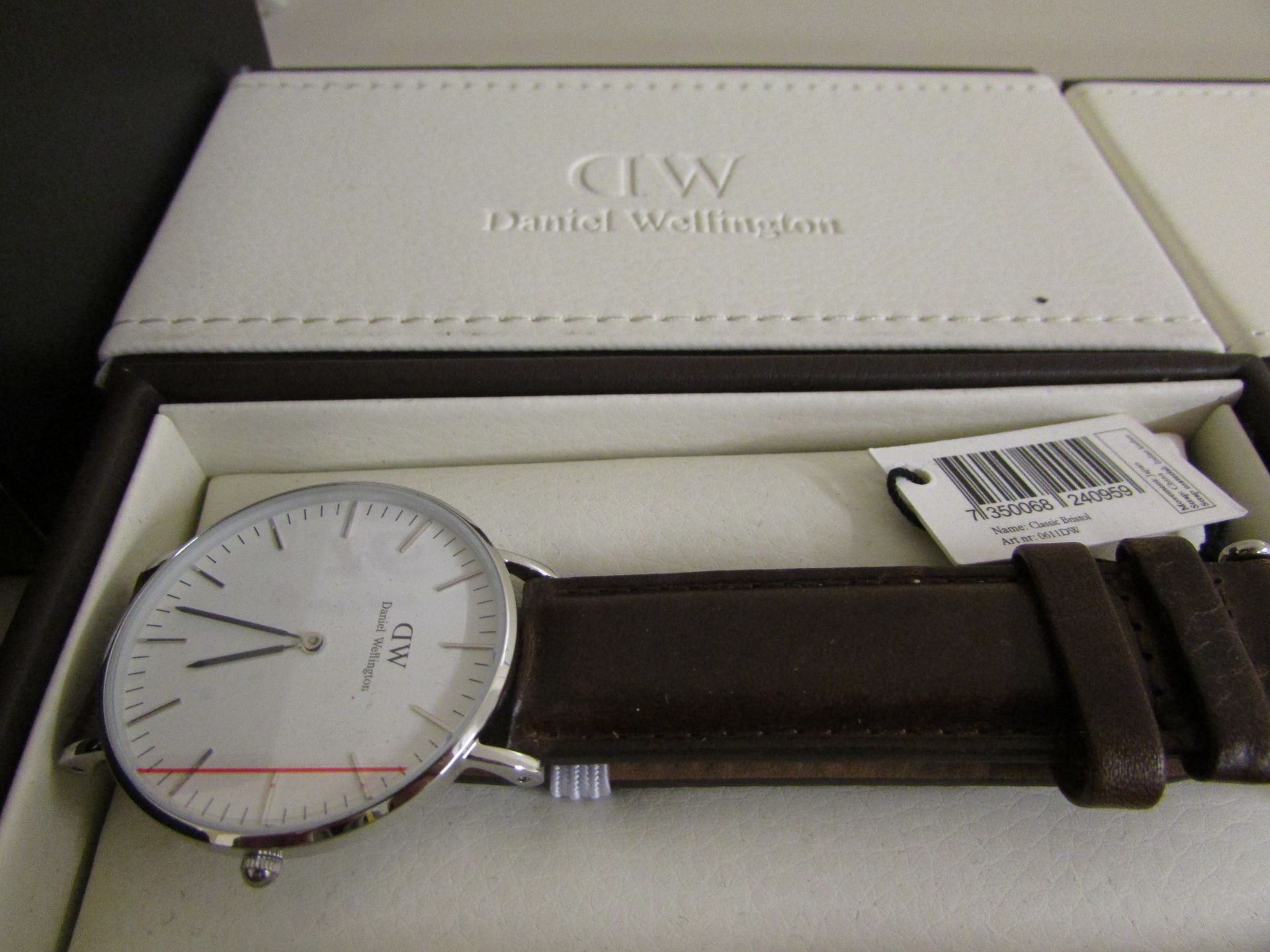 Daniel Wellington Ladies Watch Bristol 0611Dw Analogue Display And Gold Leather - Image 2 of 2