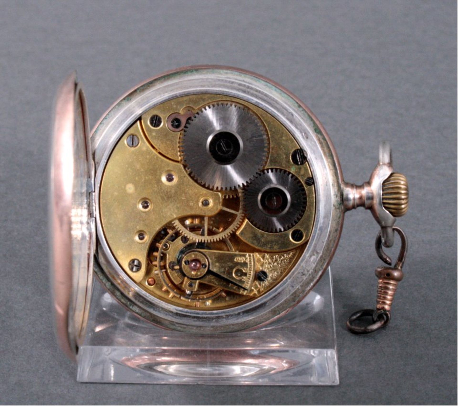 Silberne Herrentaschenuhr der Marke Omega um 1900Weißes Emailzifferblatt (beschädigt, Risse) mit - Image 2 of 2