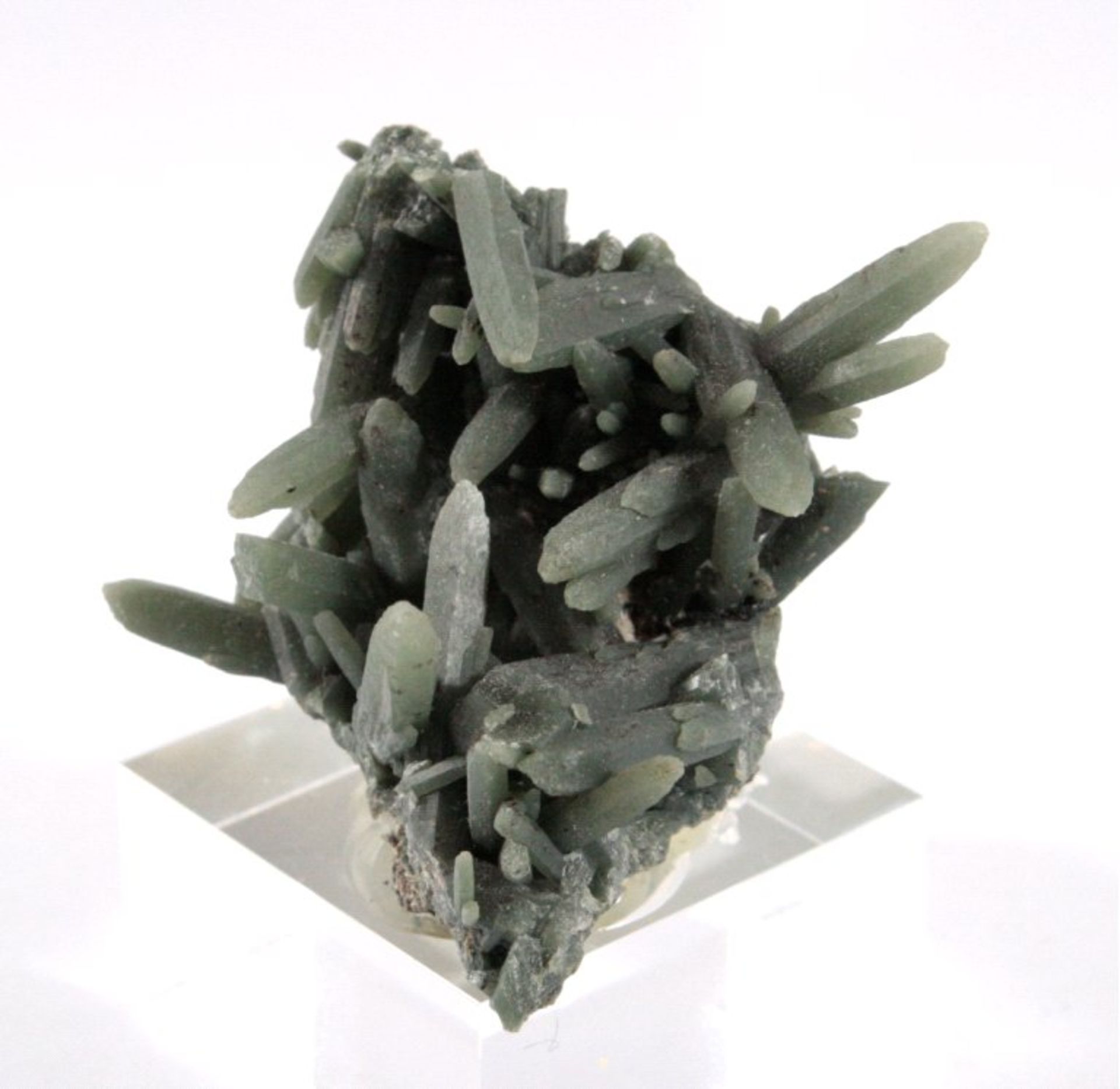 Mineral Prasem GriechenlandGröße: 4,7 x 5,6 x 4,2 cmFundort: Insel Serifos, Kykladen, - Bild 2 aus 2