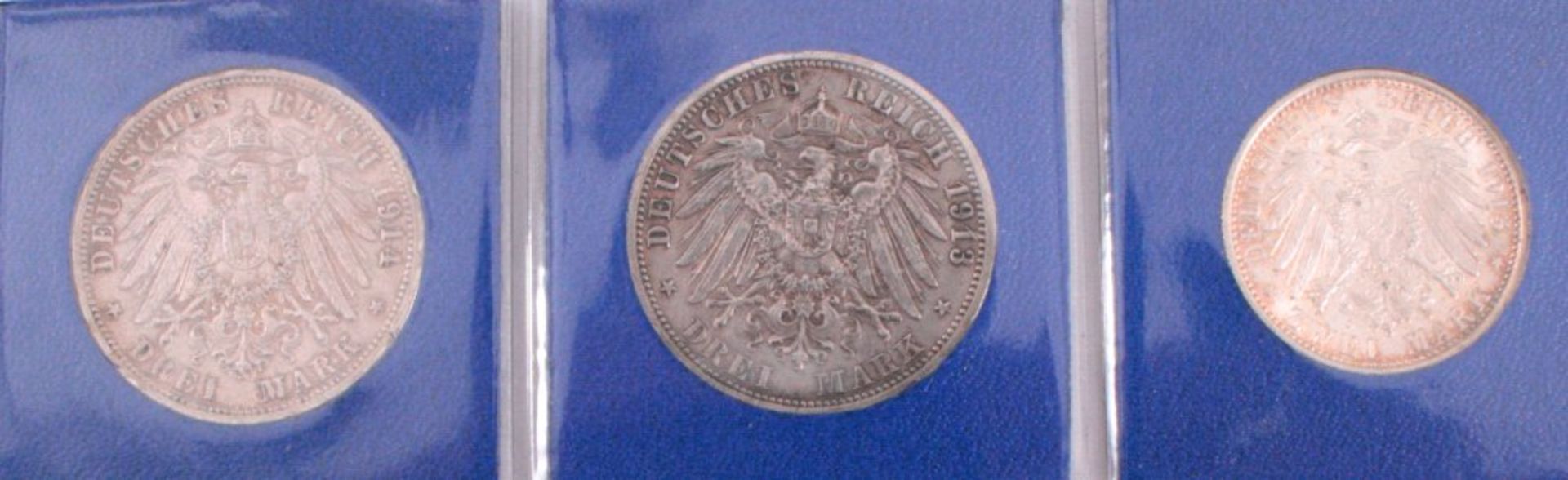 3 Münzen Kaiserreich, Preußen2 x 3 Mark Silber 1913 A, 25jähriges Regierungsjubiläum,J. 112 1913, - Image 2 of 2
