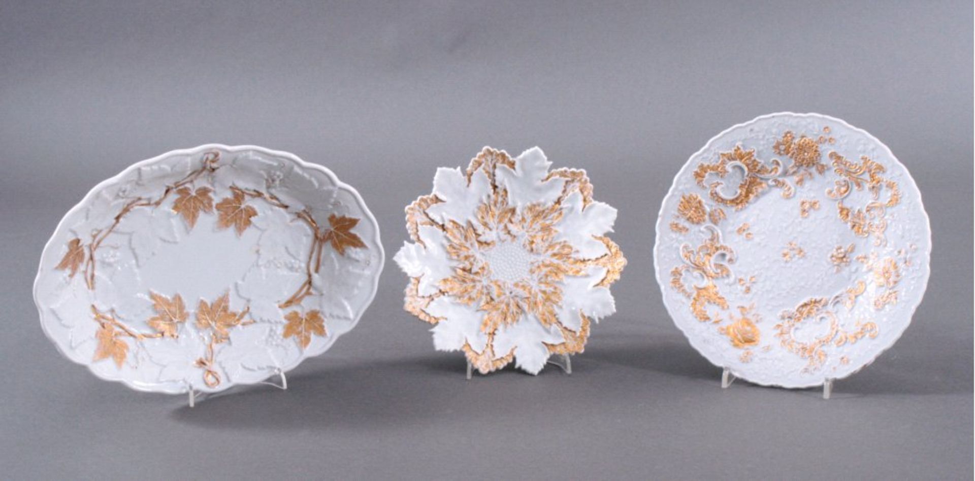Drei Teller/Schale. Meissen 17. und 18. Jh.floral ornamentiertes Blattreliefdekor mit