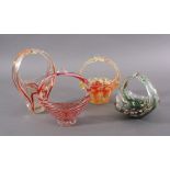 4 Schalen Glas, Murano aus den 60er und 70er JahrenVerschiedene Farbeinschließungen, eine mit