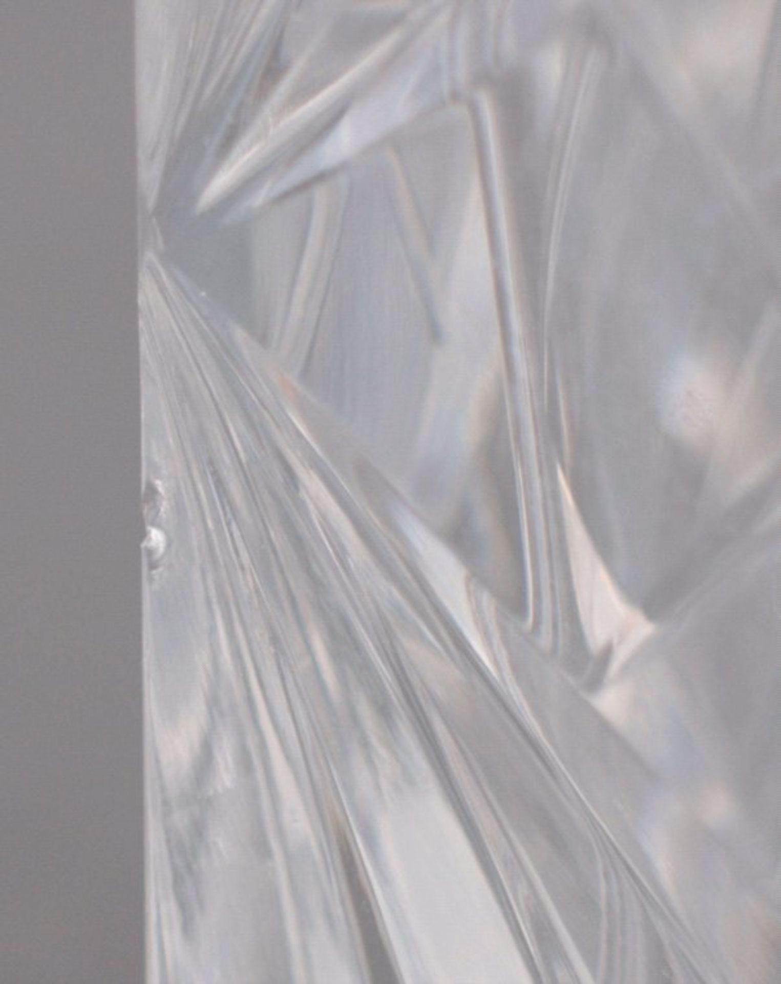Saint Louis, Karaffe, WhiskeyKristallglas, geschliffen, facettiert, runderfacettierter Stöpsel - Bild 2 aus 2
