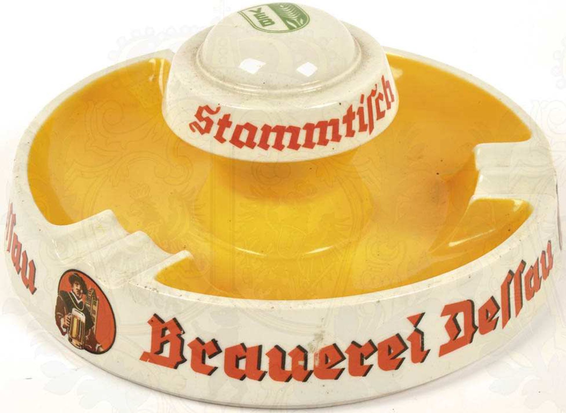 STAMMTISCH-ASCHENBECHER, Schultheiß-Brauerei Dessau, 50er Jahre, kreisrund, weißes Porzellan,