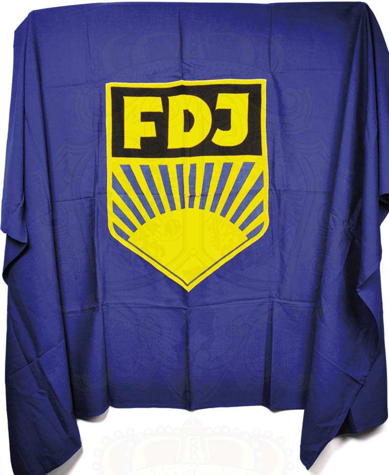 2 FLAGGEN: FDJ u. DSF, blaues bzw. weißes Tuch, mittig gedruckte Embleme, 180x115 cm < 1048010F,