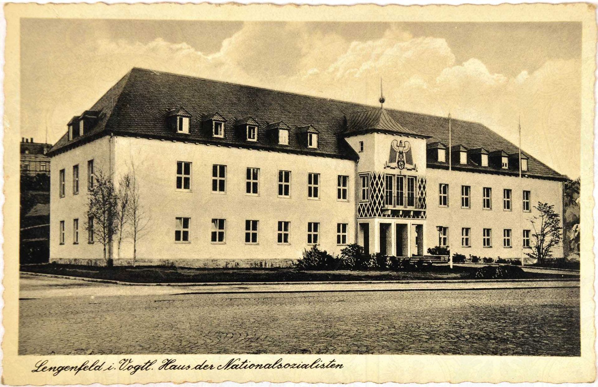 FOTO-AK "LENGENFELD I. VOGTL.", "Haus der Nationalsozialisten", gel. 1940 n. Dresden < 992251F,