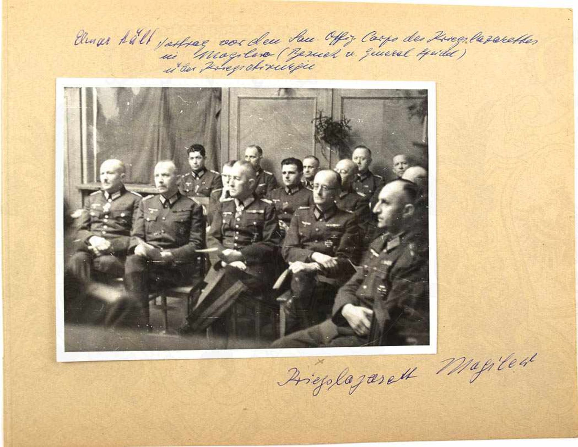 GRUPPENFOTO, General Kurt von Tippelskirch m. Ritterkreuz sowie Oberst Hans Speidel, (sp. General)